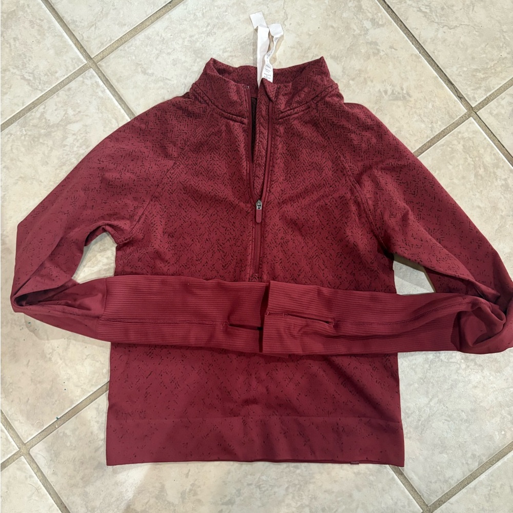 lululemon burgundy speckled cropped pullover